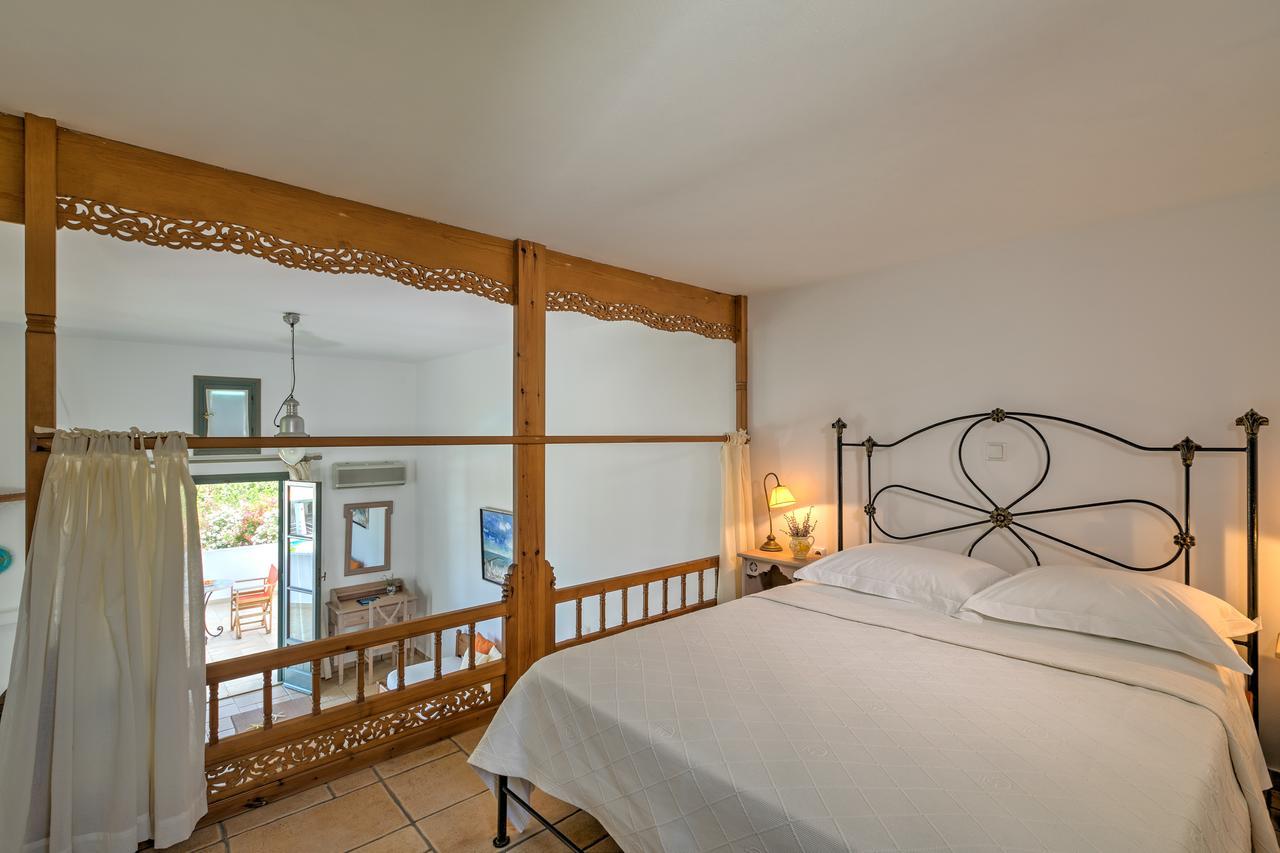 Dioni Hotel Skyros Exterior foto