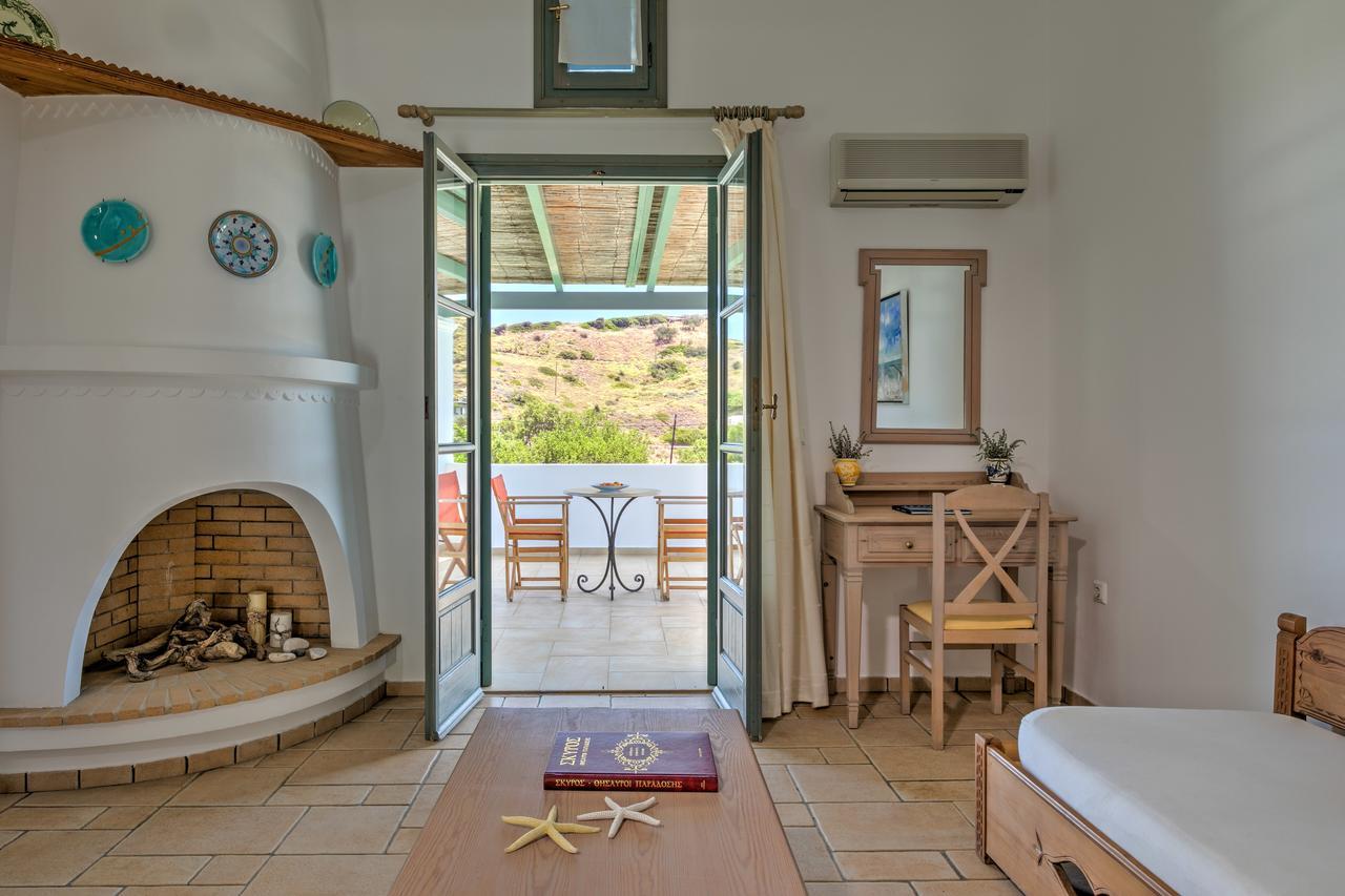 Dioni Hotel Skyros Exterior foto